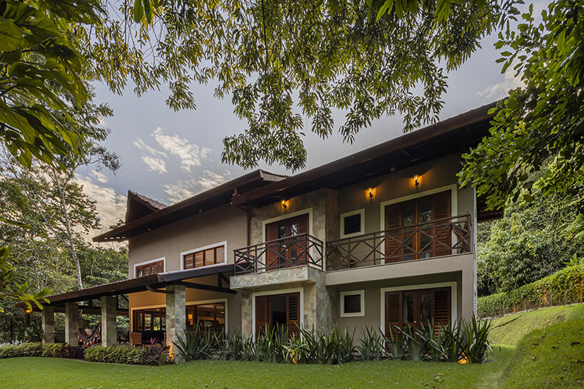 secluded casa sótão provides multi-level views to the lush brazilian landscape