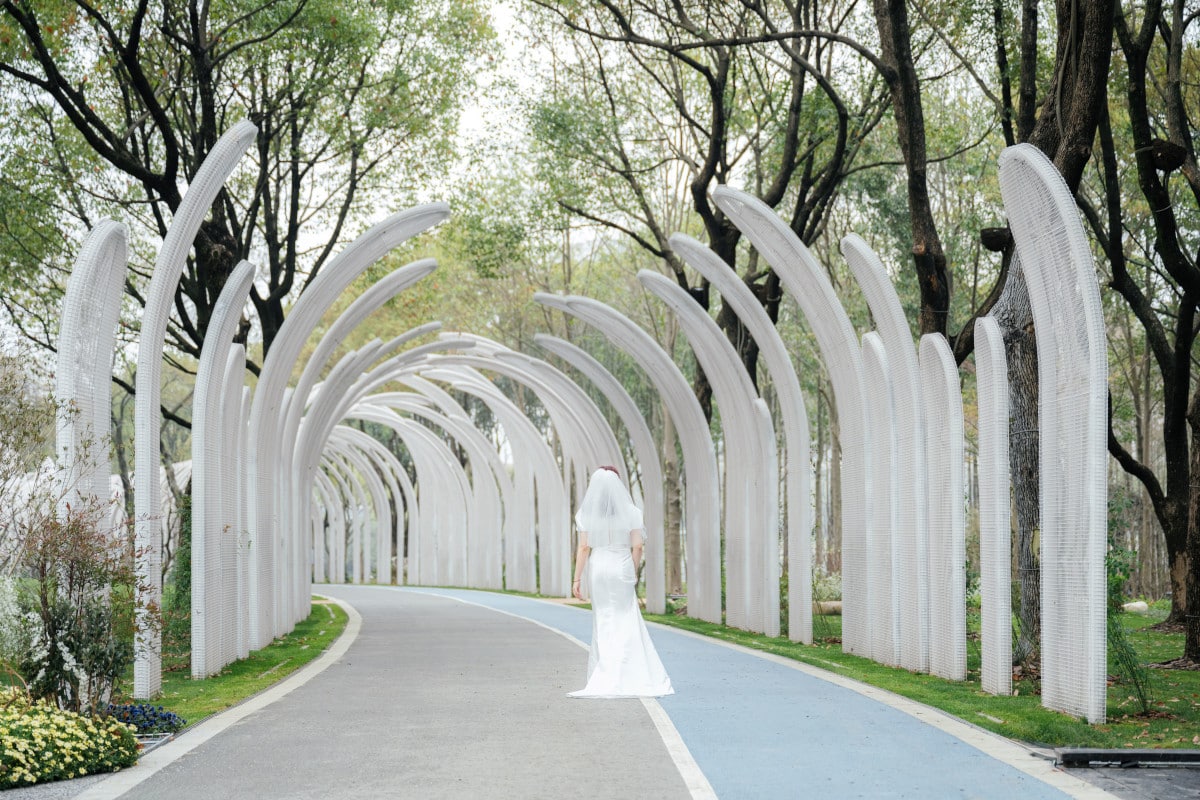 Emerald Screen Pergola by Wutopia Lab in Wuxi, China