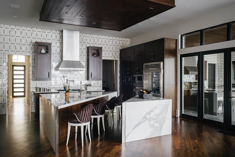 Stunning kitchen with modern styking.