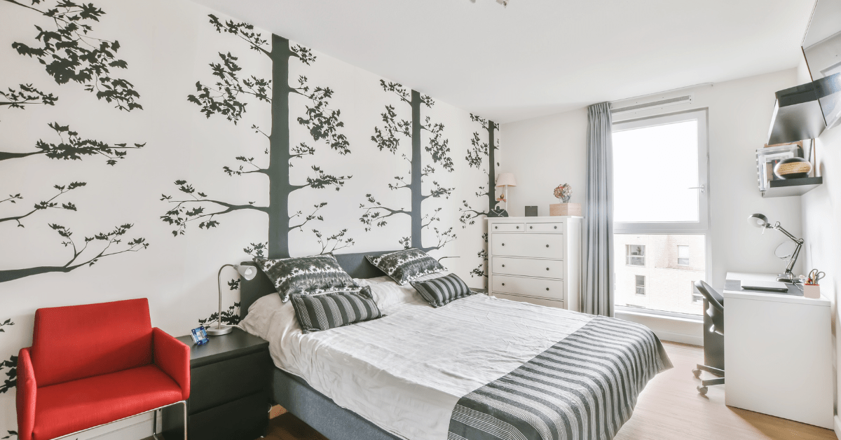 Bedroom with wallpaper