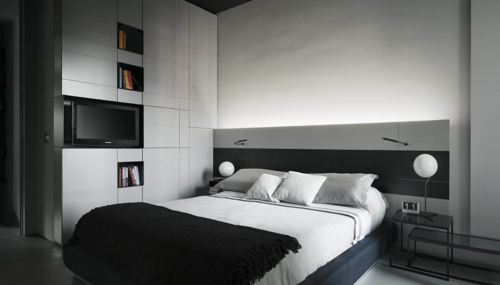 Neutral black-and-white bedroom ideas by Decorilla designer Roberto D