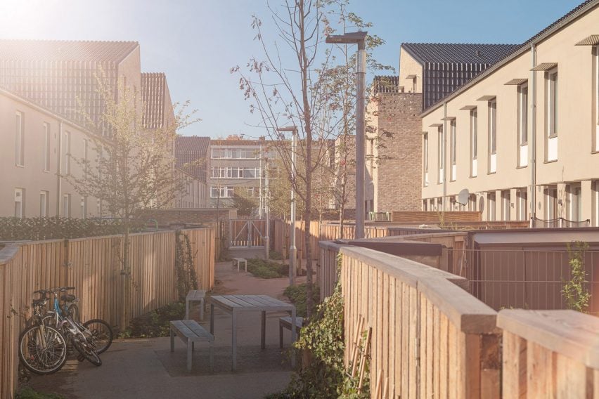 360-degree interactive tour by Rod Edwards of the Stirling Prize-winning Goldsmith Street housing by Mikhail Riches