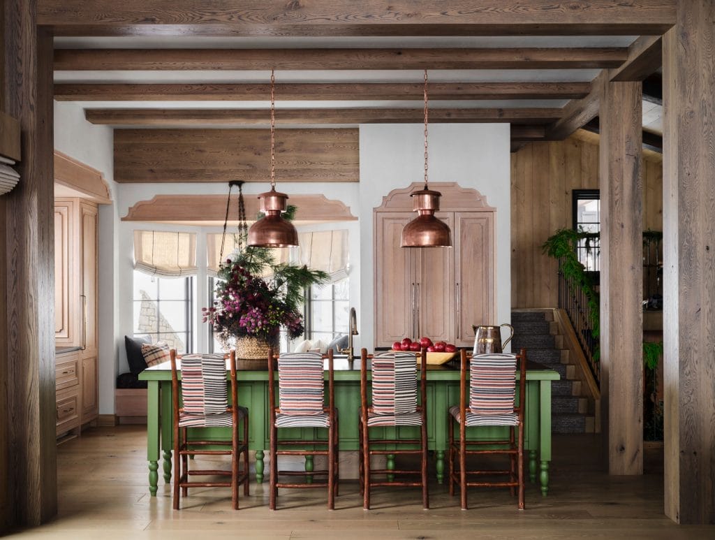 Country vintage kitchen ideas by DECORILLA designer, Jamie M.