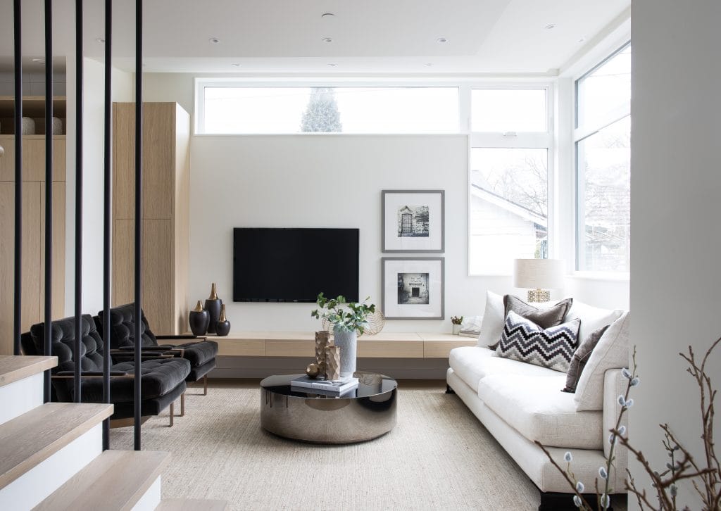 Modern minimalist living room around the TV decor by DECORILLA designer, Dina H. 