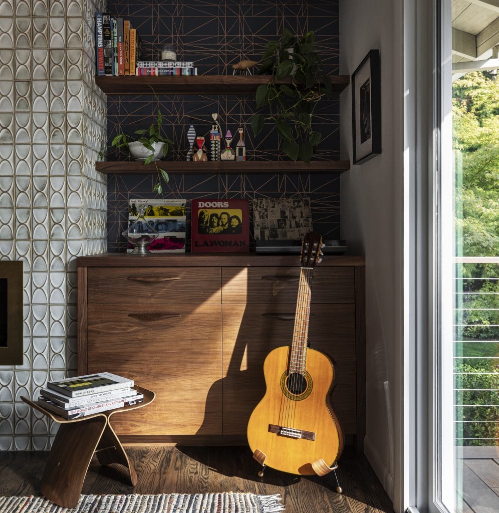 Small bookshelf wealth nook by Decorilla designer, Sierra G. 