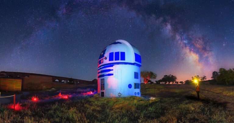 Charming Observatory Is Disguised as R2-D2 to Welcome Star Wars Lovers in Spain