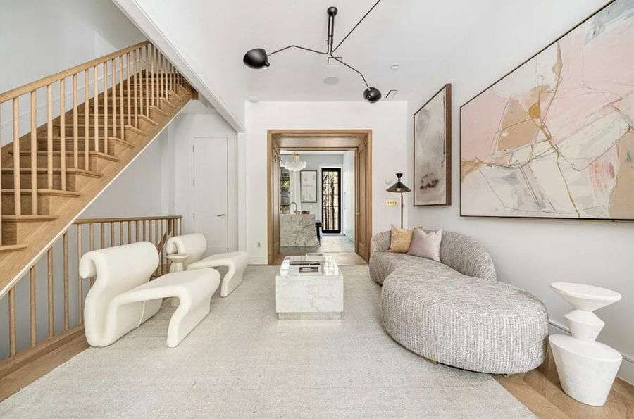 Contemporary living room texture in interior design by DECORILLA designer Leanna S. 