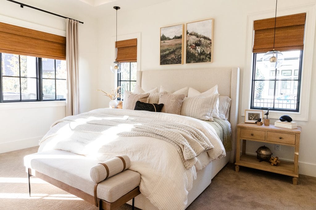 Contemporary calming bedroom decor by DECORILLA designer, Sharene M.