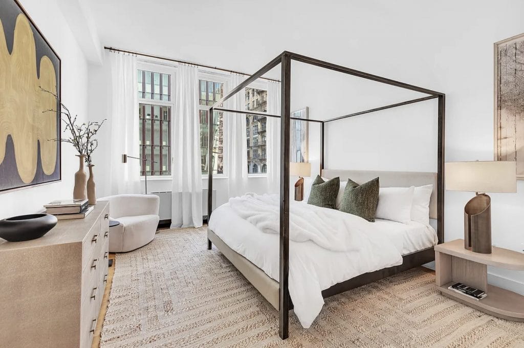 Modern relaxing bedroom ideas by DECORILLA designer, Leanna S. 