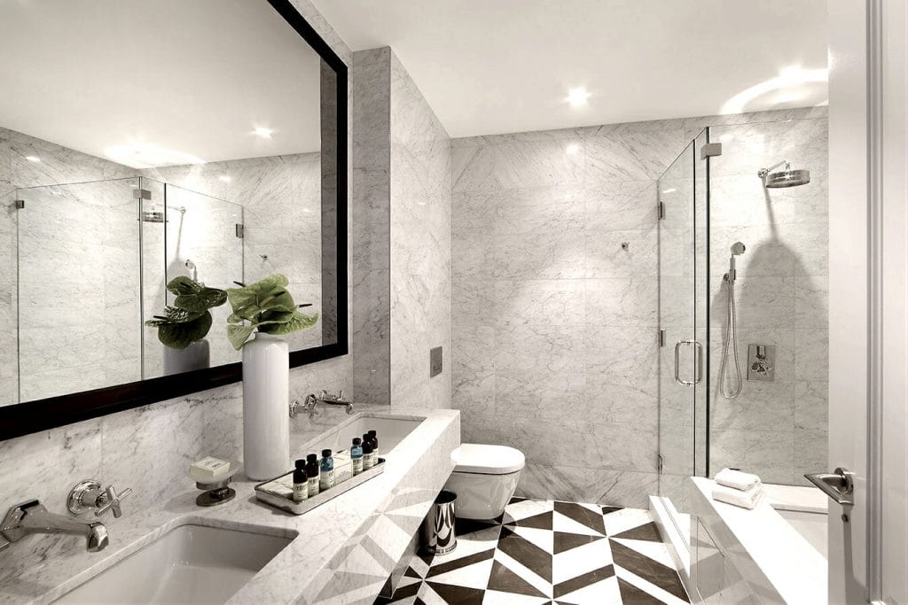 luxury primary bathroom design by DECORILLA designer, Joseph G. 
