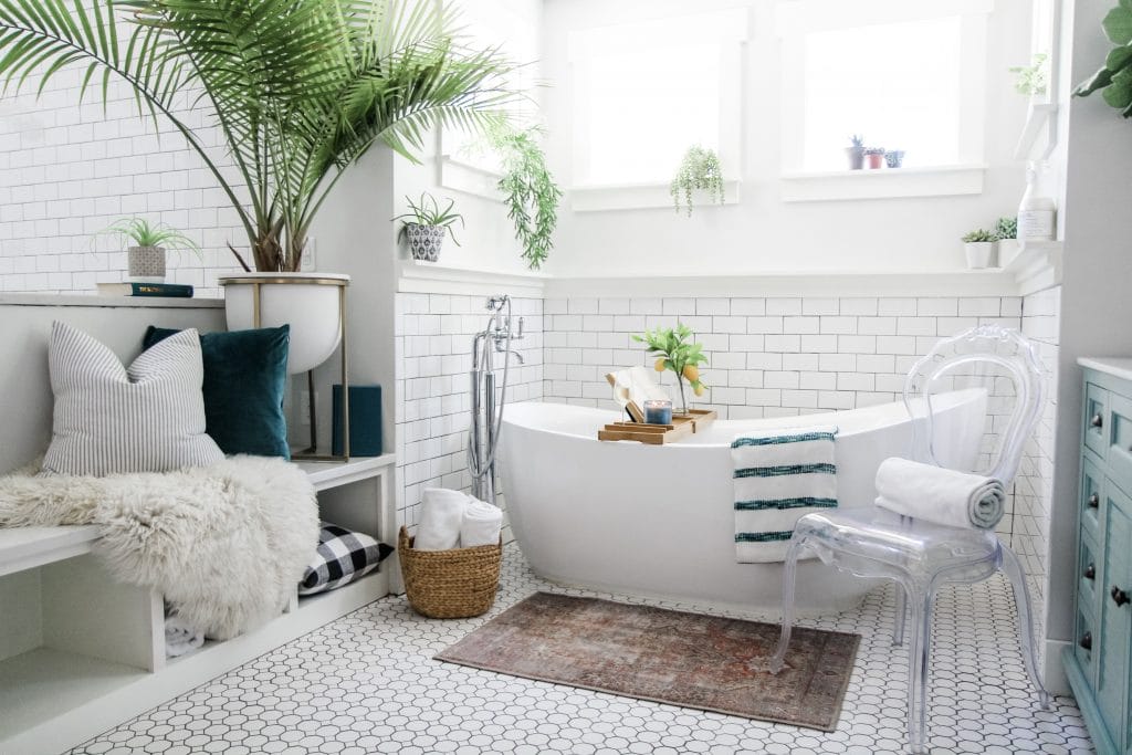 Transitional primary bathroom design ideas by DECORILLA designer, Casey H. 