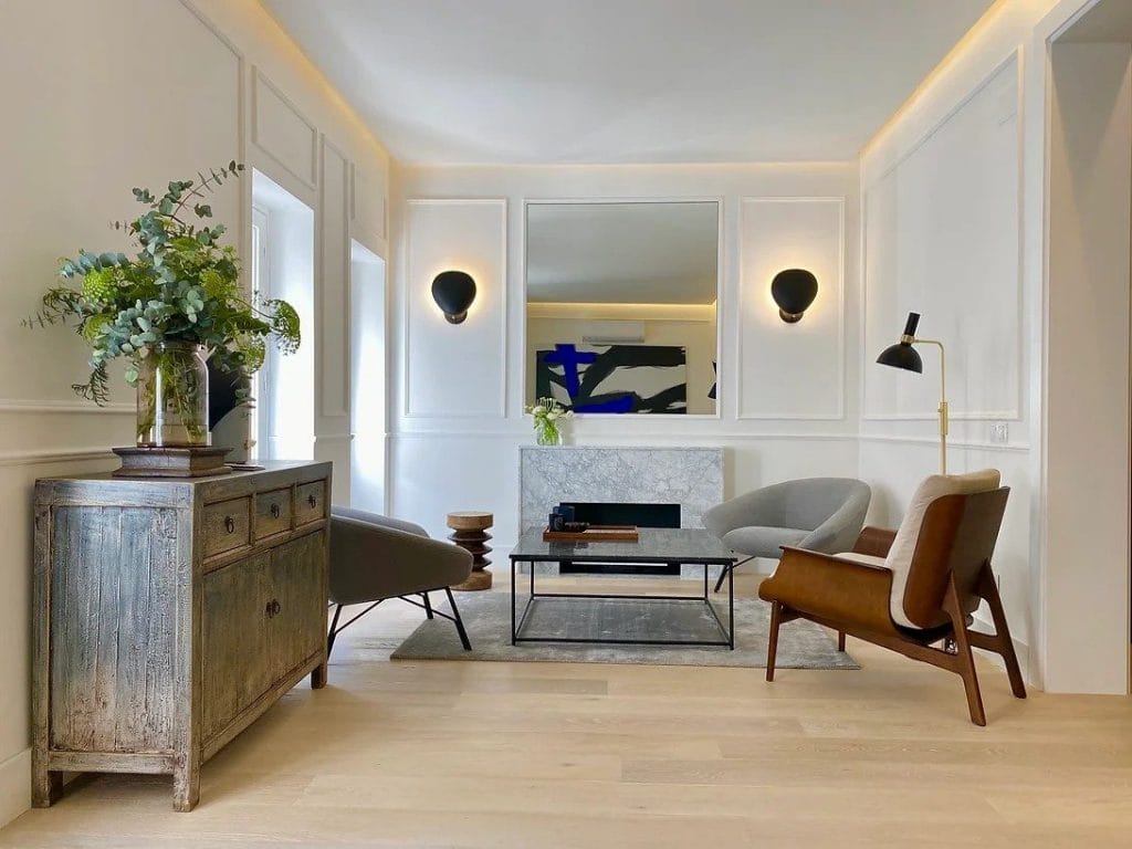 Elegant living room by one of Madrid's best interior designers, Nacho de Haces