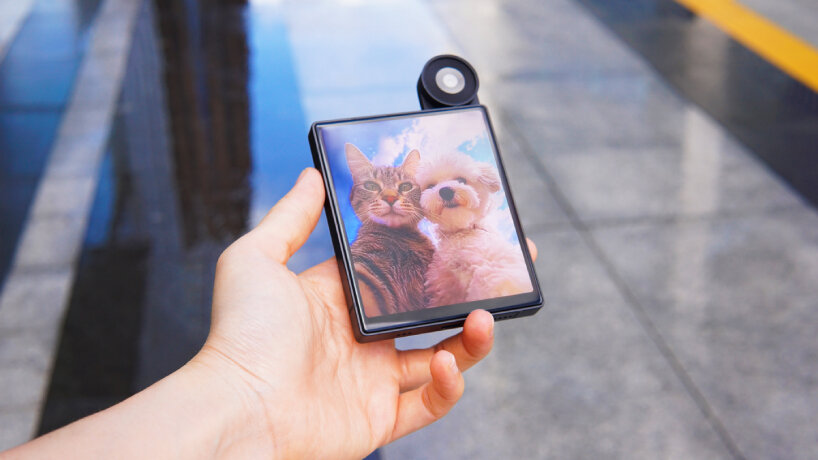 mindone card-sized smartphone
