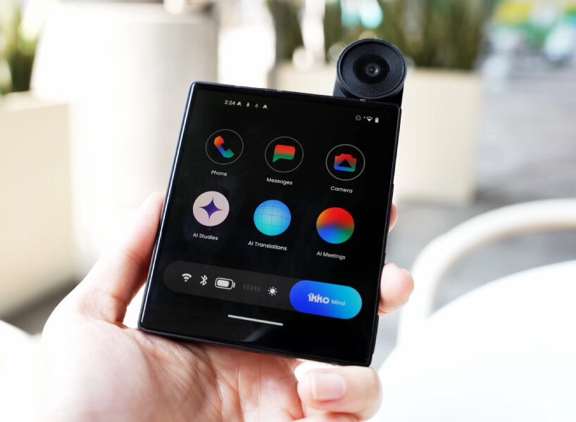mindone card-sized smartphone