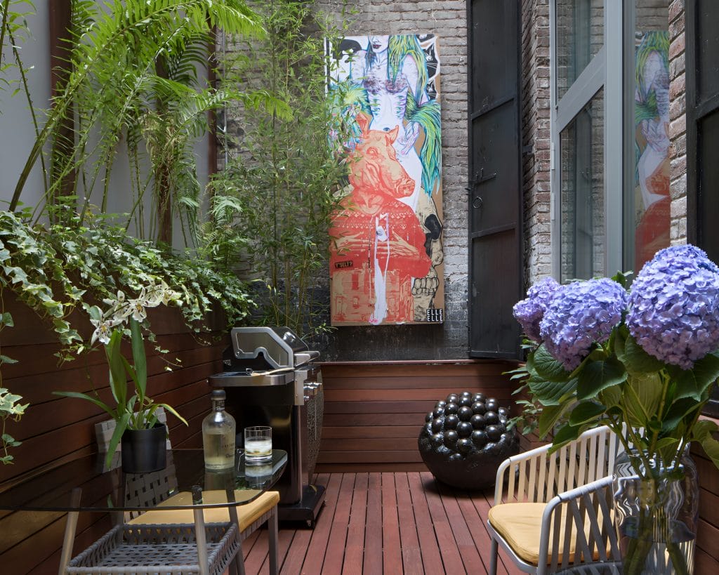 Contemporary design style of a patio by Decorilla designer, Joyce T.