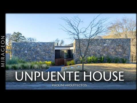 A Bridge Between Family Life And The Lake | Unpuente House