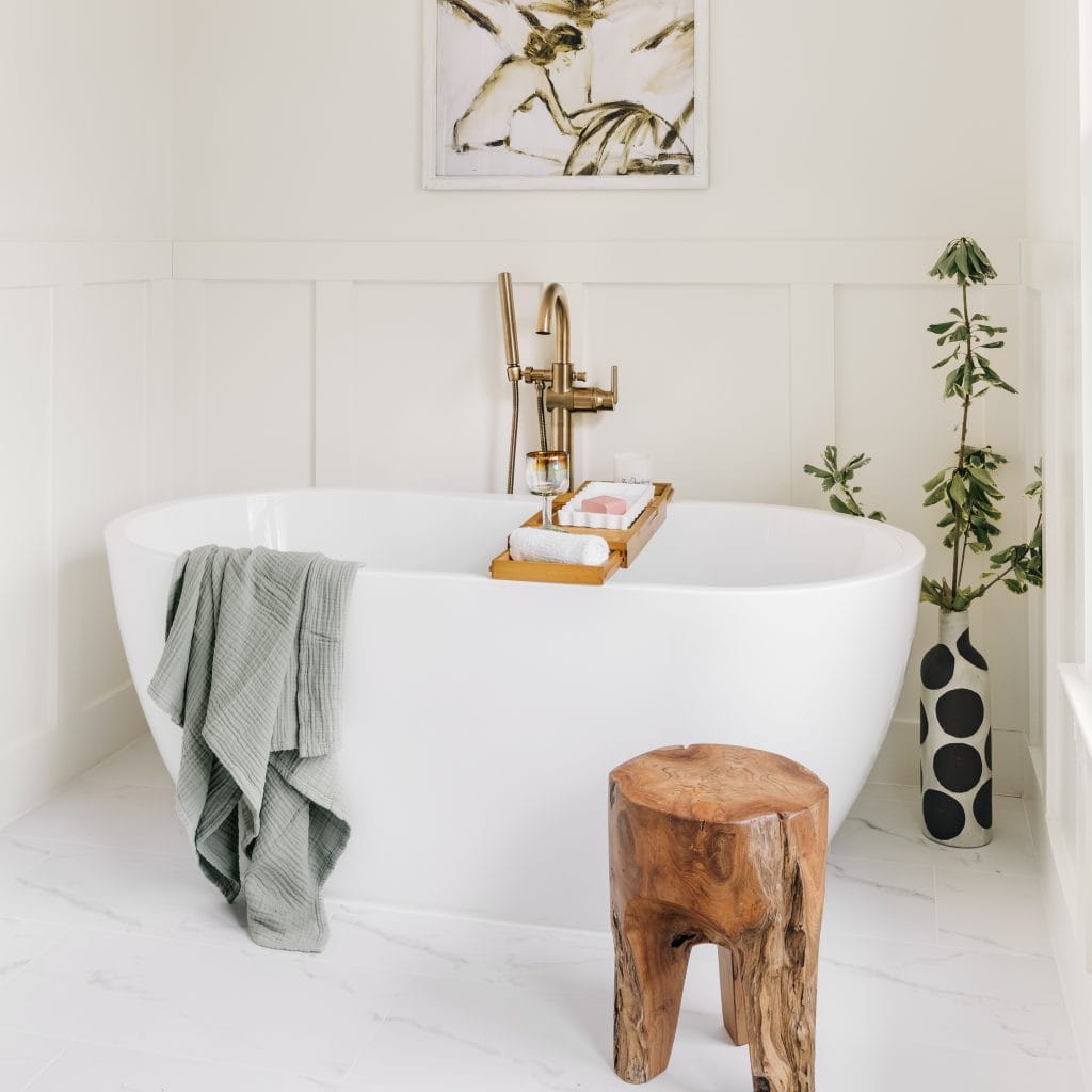 Bathroom trends 2026 in an interior by Decorilla designer, Maja E.