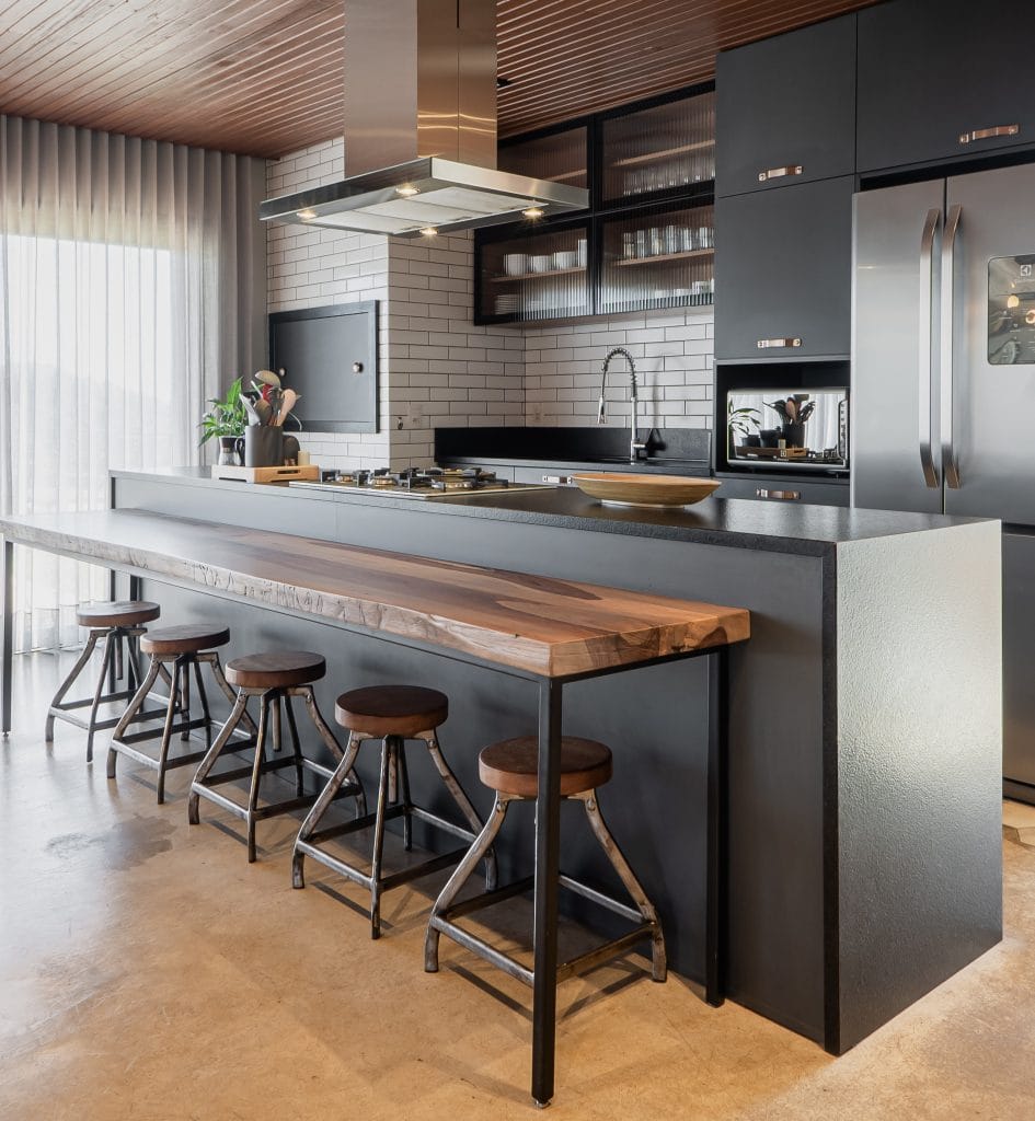 Kitchen with modern country interior design by DECORILLA designer, Gabriela L 