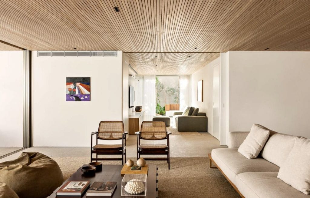 Modern open-plan living area by Decorilla designer, Federica P.