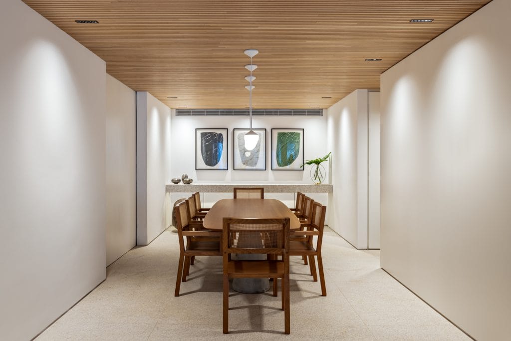 Minimalist dining room by Decorilla designer, Federica P.