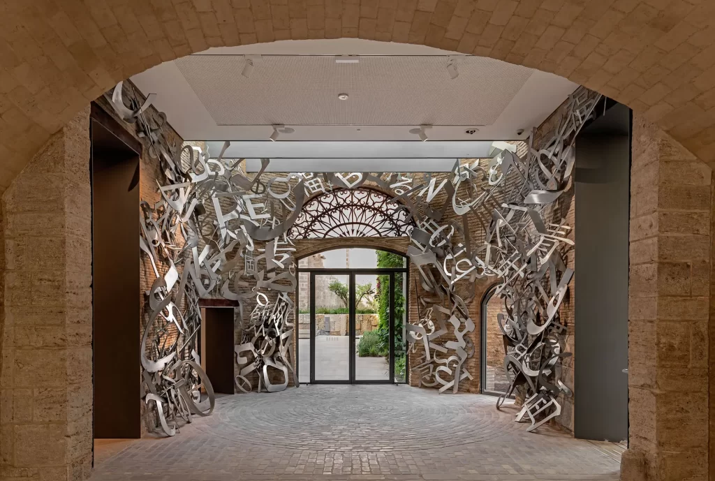 Hortensia Herrero Art Center, installation by Jaume Plensa; image courtesy CAHH