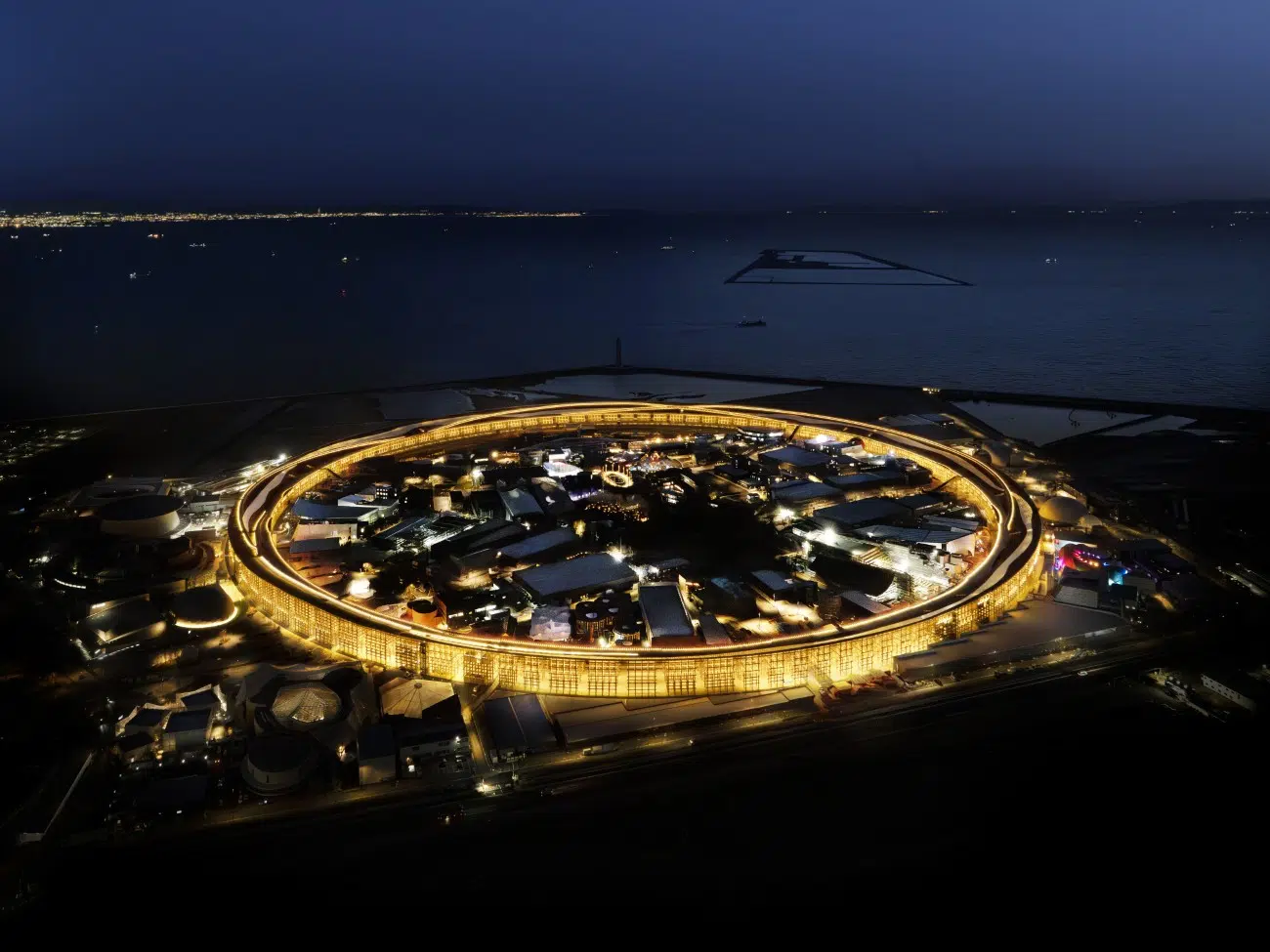 The Grand Ring by Sou Fujimoto