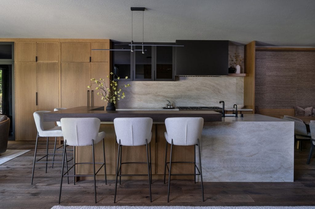 Modern neutral kitchen design by DECORILLA designer, Danielle E.