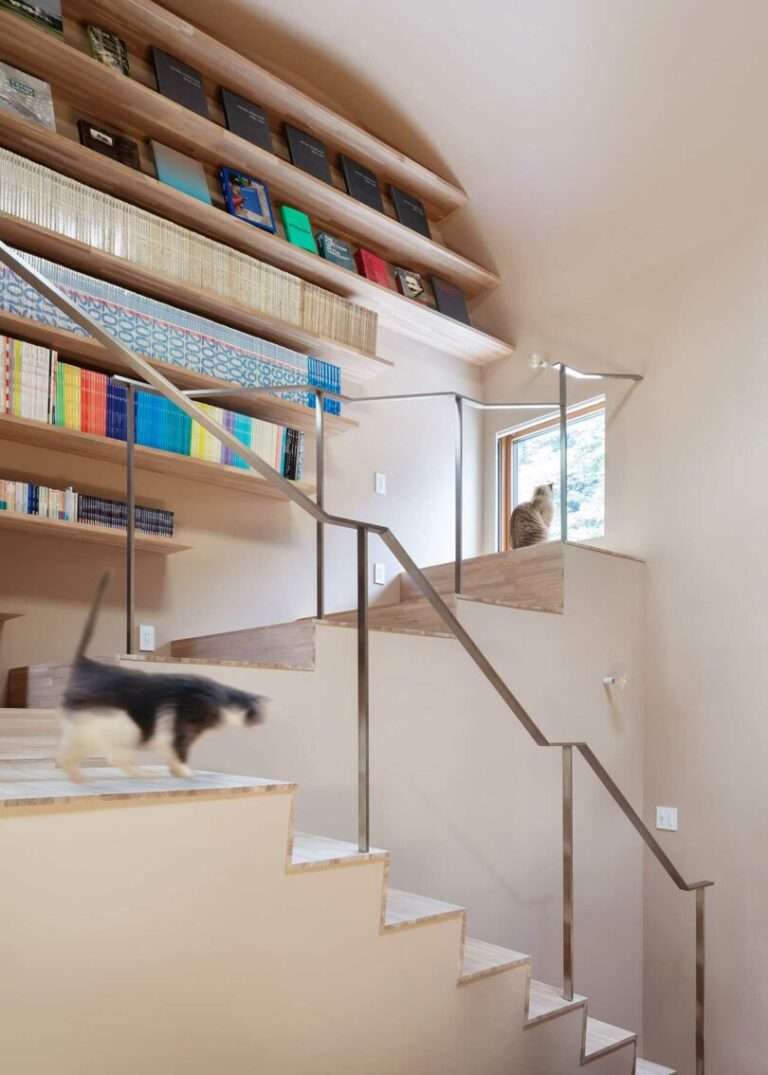 Cat Tree House: Modern Home Designed From a Cat's Perspective
