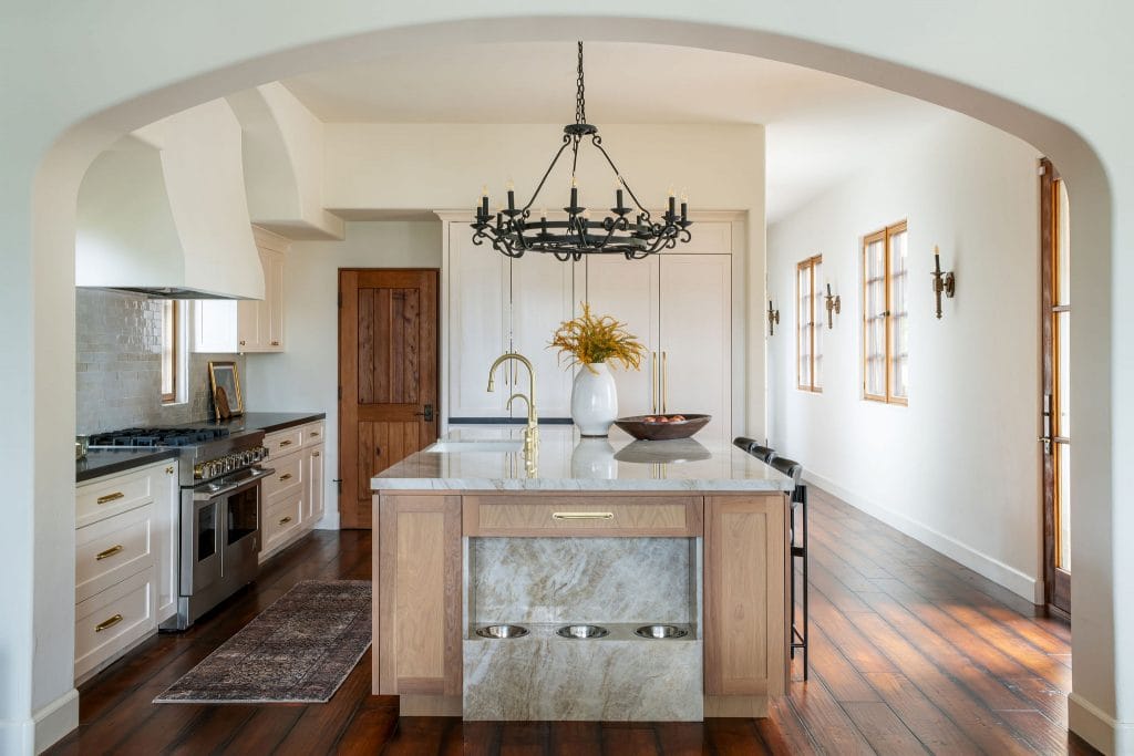 Kitchen lighting trends in an interior by Decorilla designer, Laura R.