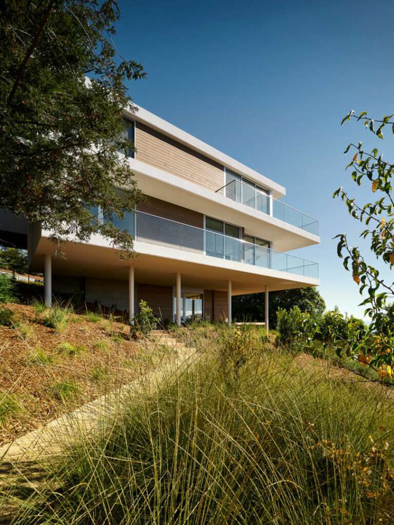 Swatt + Partners Shape a Hillside Home Overlooking San Francisco Bay