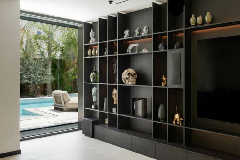 This Al Mahra Residence Is a Contemporary Expression of Place