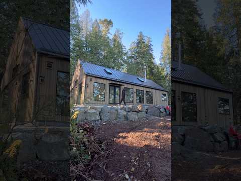 Touring a 1400 square foot Prefab Home with 20 Foot Ceilings #hometour