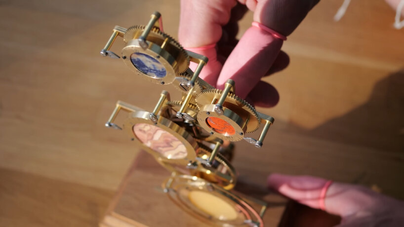 mechanical clock time planets