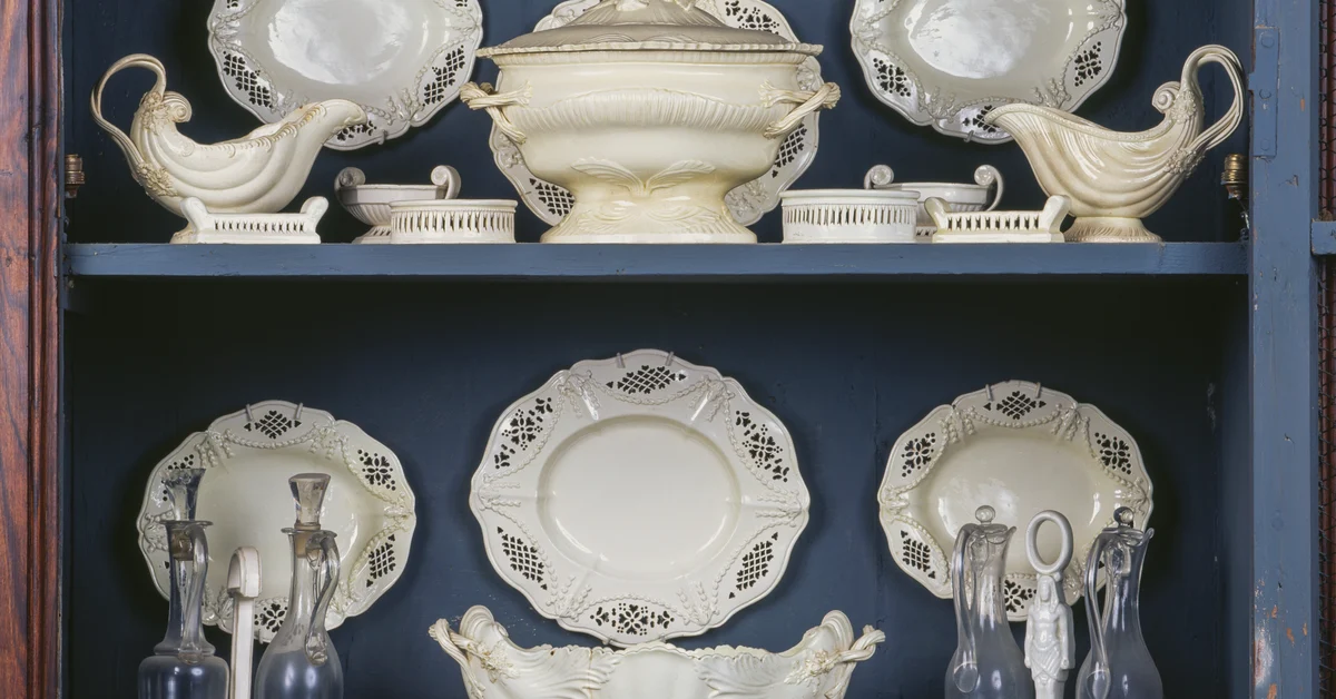 English porcelain, 18th century, dining room in Pallotta castle, Caldarola, Marche, Italy, 9th century.