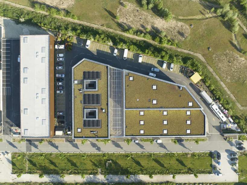 reflective steel sheet cladding wraps achères technical center in france