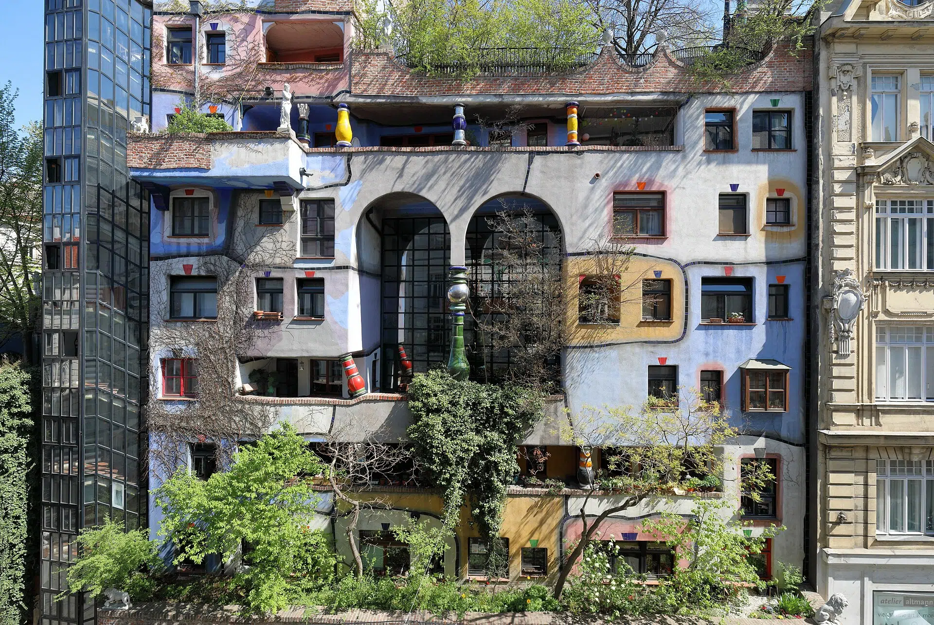 The facade of the Hundertwasserhaus in Vienna, 2020.