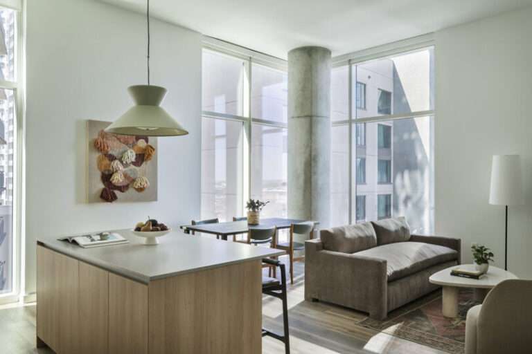 ROOST Rainey is a Home Away from Home High Up in Austin’s Burgeoning Skyline