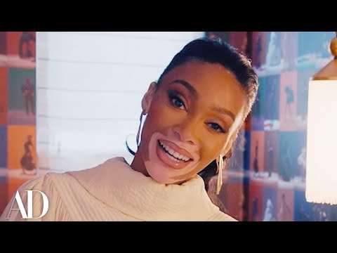 How Winnie Harlow Turned Herself into a Wallpaper