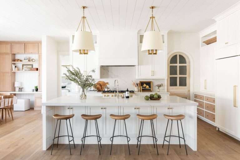 Kitchen Lighting Ideas That Will Make a Big Statement