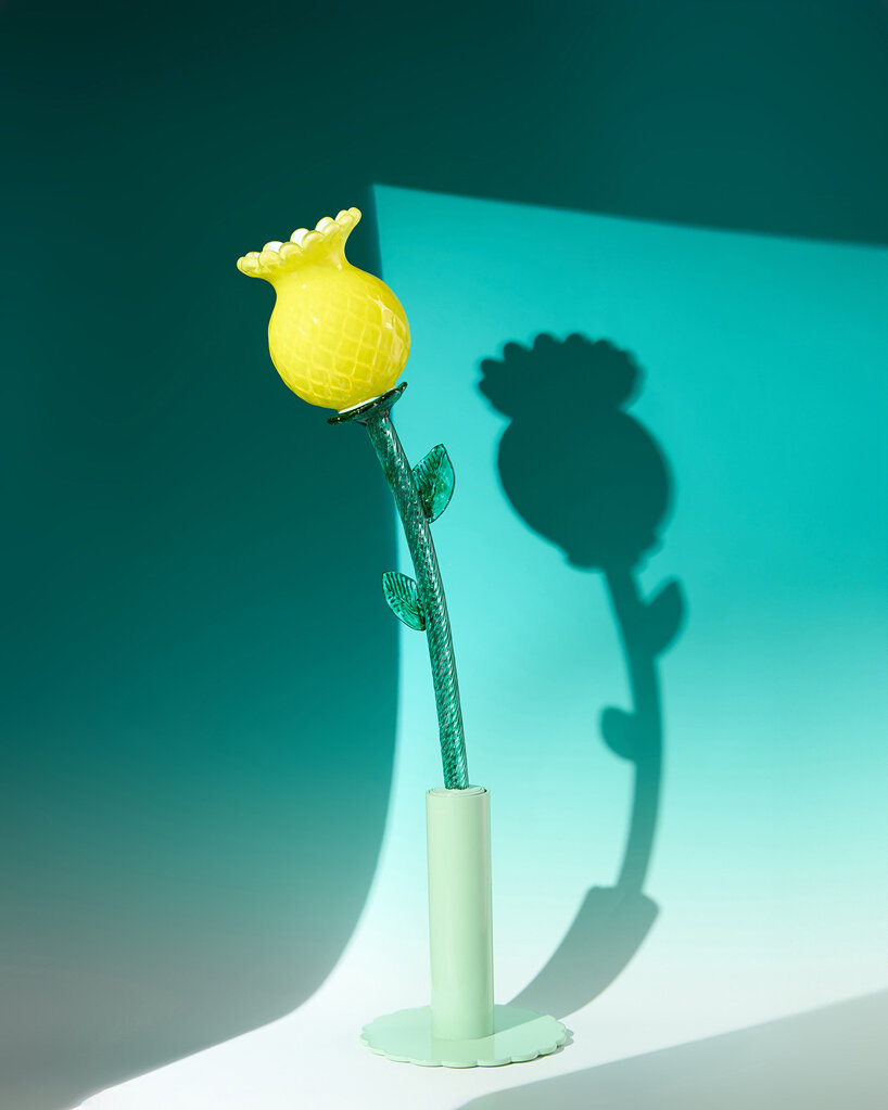 six murano glass flowers turn into portable table lamps that glow at a touch - 3