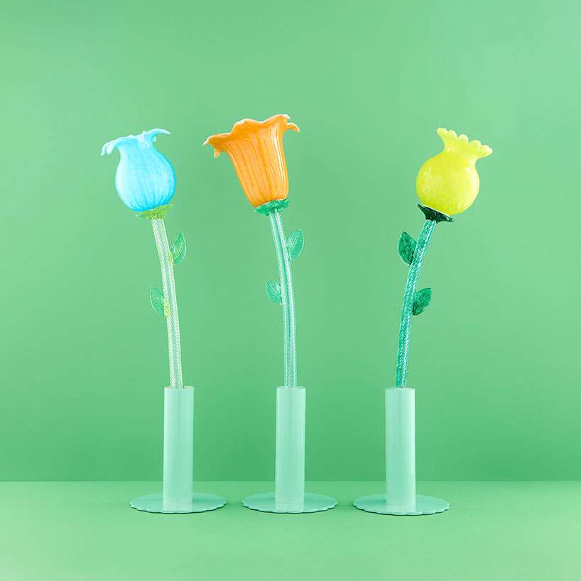 six murano glass flowers turn into portable table lamps that glow at a touch - 1