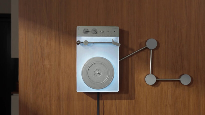 there are other magnetic pads around the modular wall system