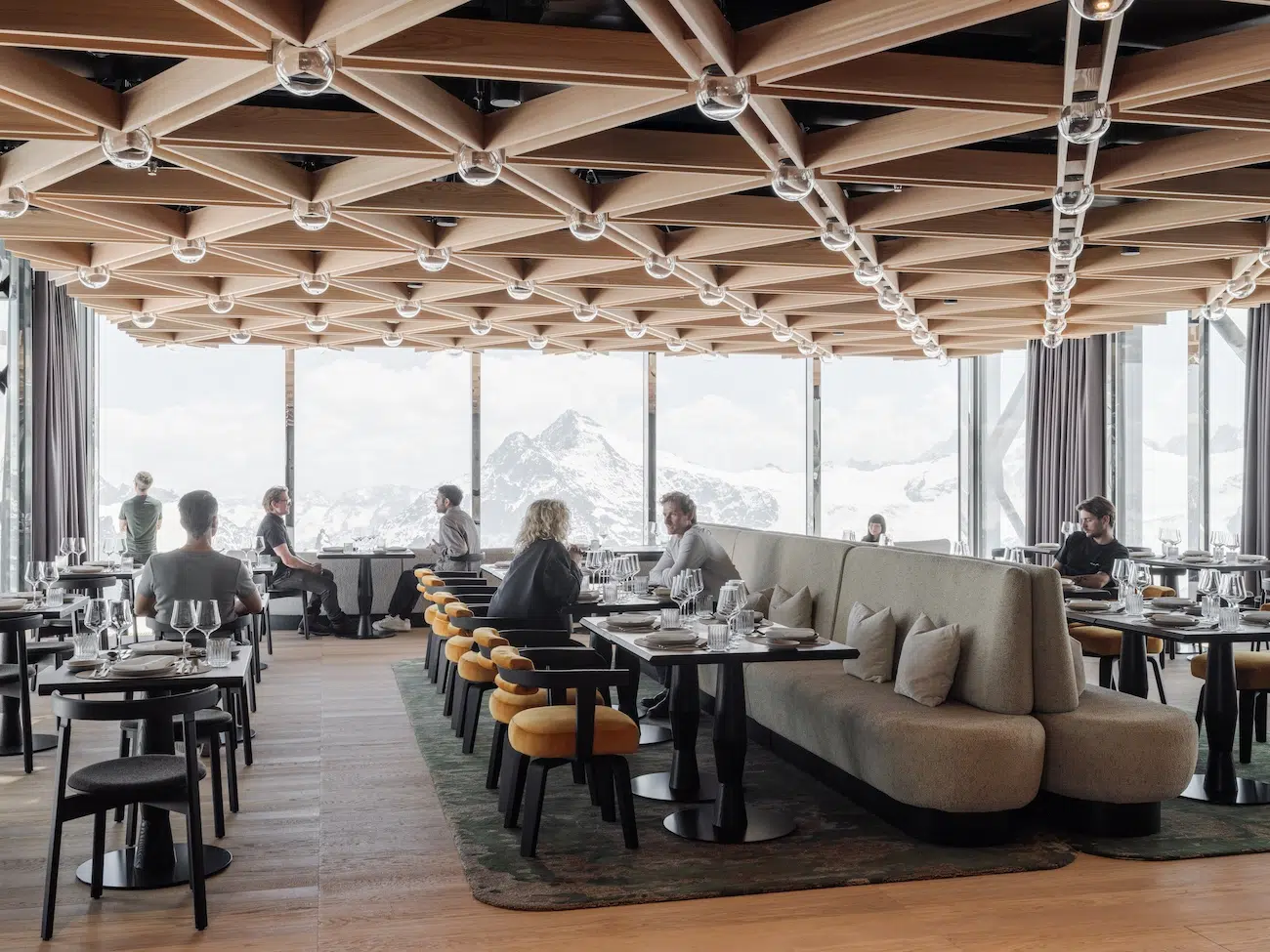 Titlus Tower dining area.
