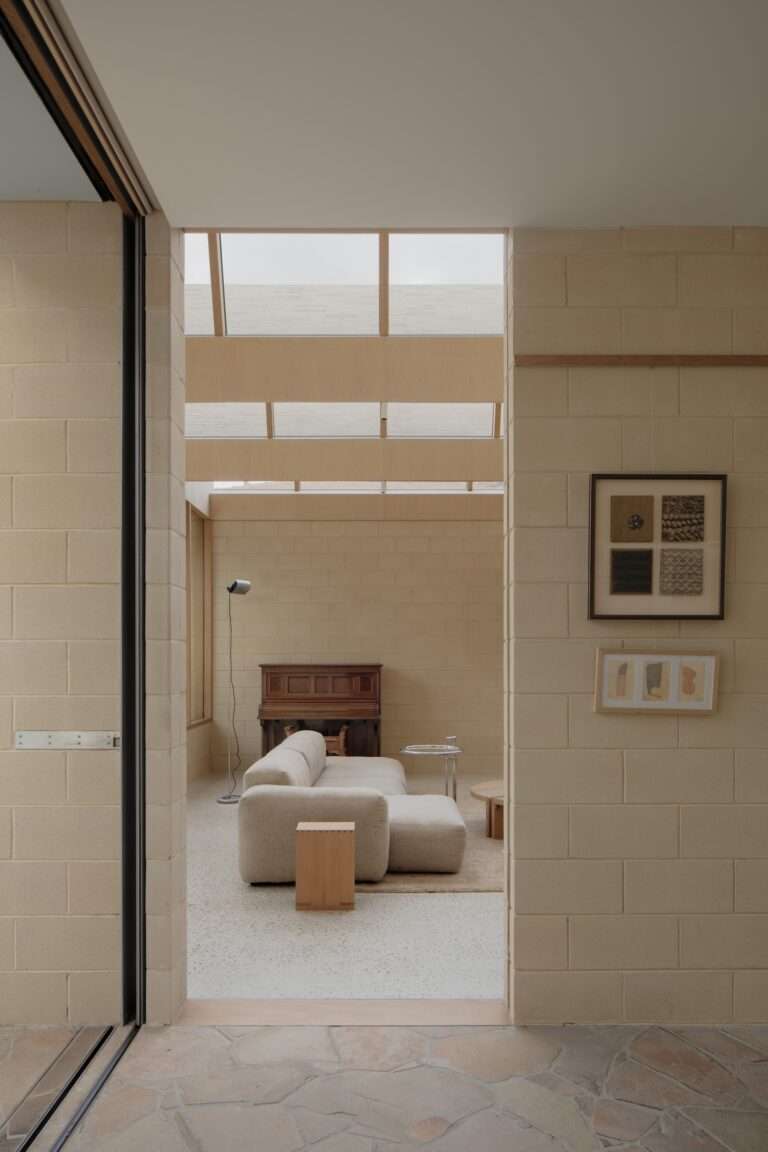 Leibal — Courtyard House
