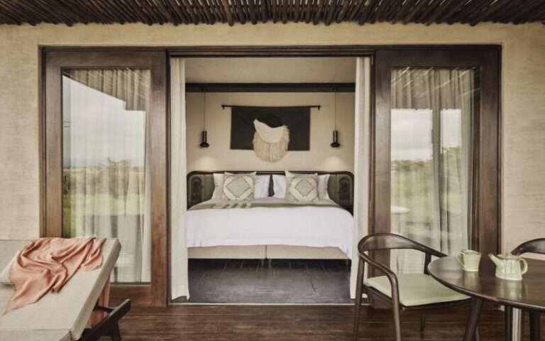 Luxury Frontiers Designs a Lodge That Belongs to Its Landscape