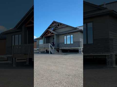 Touring a 4 Section Modular Home that’s 2 Storeys!! #hometour