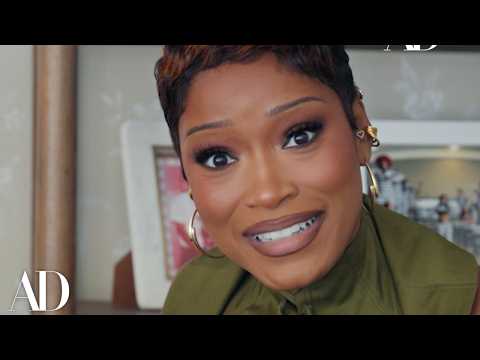 Keke Palmer's Mom Keeps Framing Her Selfies