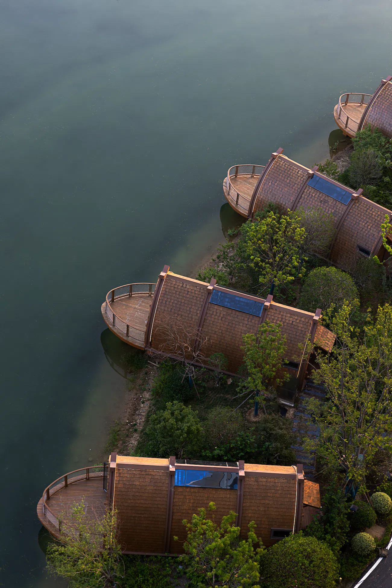 Photo of lakeside resort rooms.