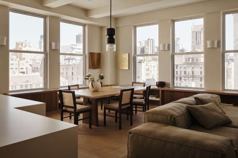 Studio Rosenthal Lets the Light Back Into This Gramercy Park Apartment